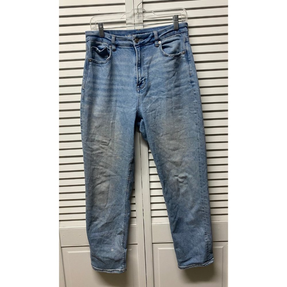 Light Wash American Eagle Curvy Mom Jean